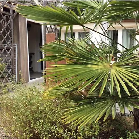 Les Jardins De Valaurie