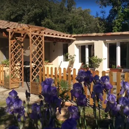 Les Jardins De Valaurie Tatil Evi Corbés